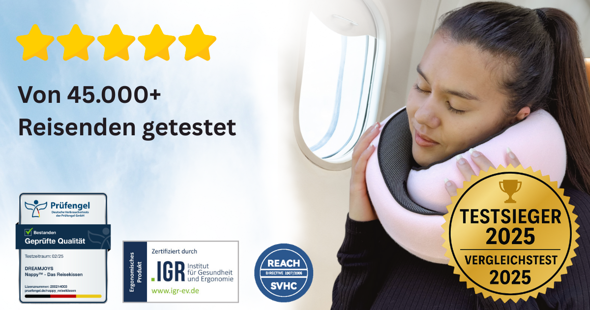 Frau mit Dreamjoys Nappy Reisekissen im Flugzeug – ergonomisches Nackenkissen mit 360° Stütze, bestes Reisekissen Flugzeug